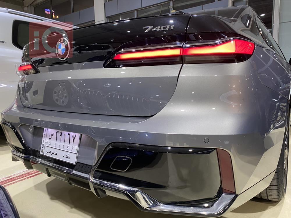 BMW 7-Series